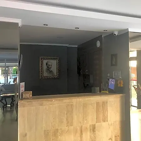Ξενοδοχείο Astoria Life İcmeler
